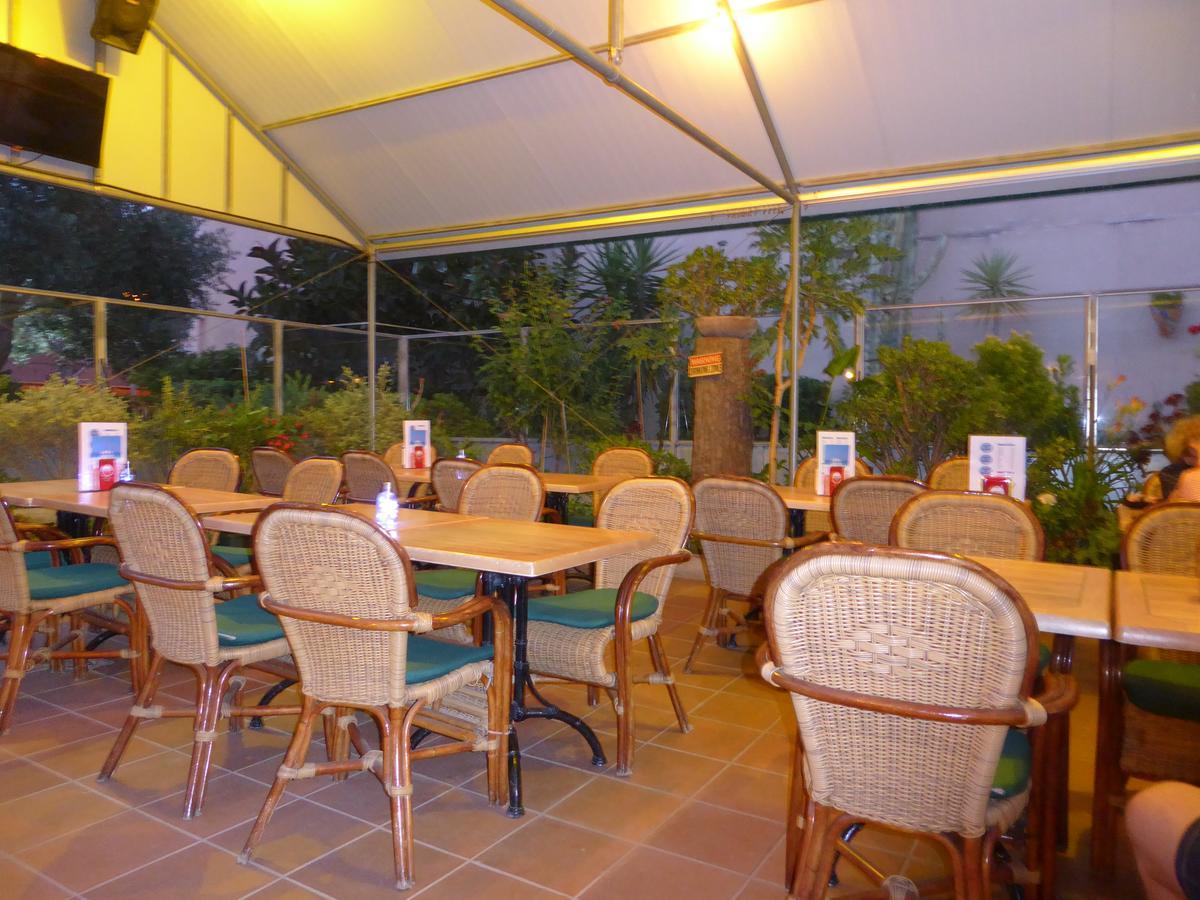 Hotel Maria Teresa Calonge  Esterno foto